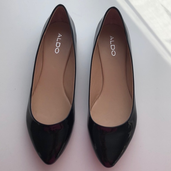 Aldo Black Patent pointy toe flats size 38.5 - Picture 2 of 8